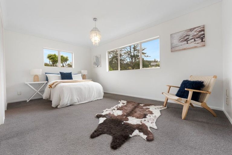 Photo of property in 42 Shelter Drive, Greenhithe, Auckland, 0632