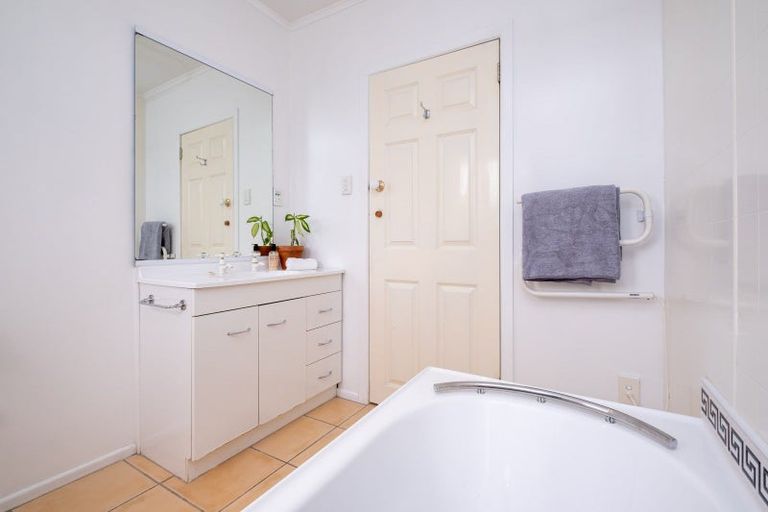 Photo of property in 298 Clifton Road, Te Awanga, 4102