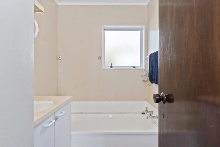 Photo of property in 4b Luke Street, Brookfield, Tauranga, 3110