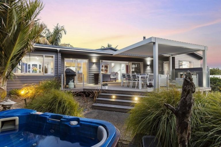 Photo of property in 21 Mcdonnell Street, Omokoroa, 3114