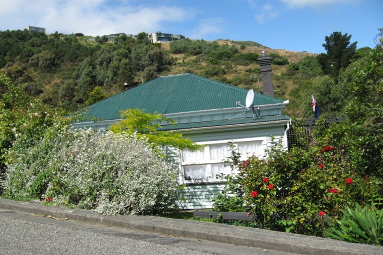 Photo of property in 40 Cornwall Road, Lyttelton, 8082