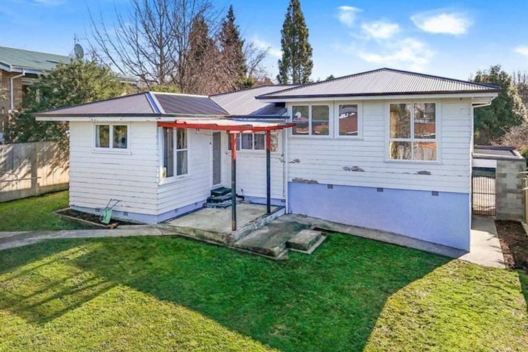 Photo of property in 5 Clark Place, Hillcrest, Hamilton, 3216