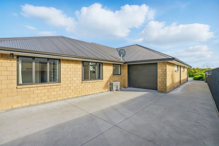 Photo of property in 18 Silver Peaks Drive, West Melton, 7618