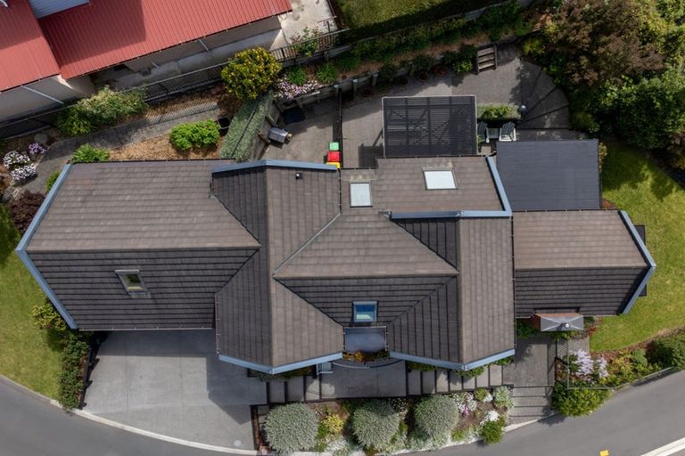 Photo of property in 2 Emerald Lane, Cashmere, Christchurch, 8022