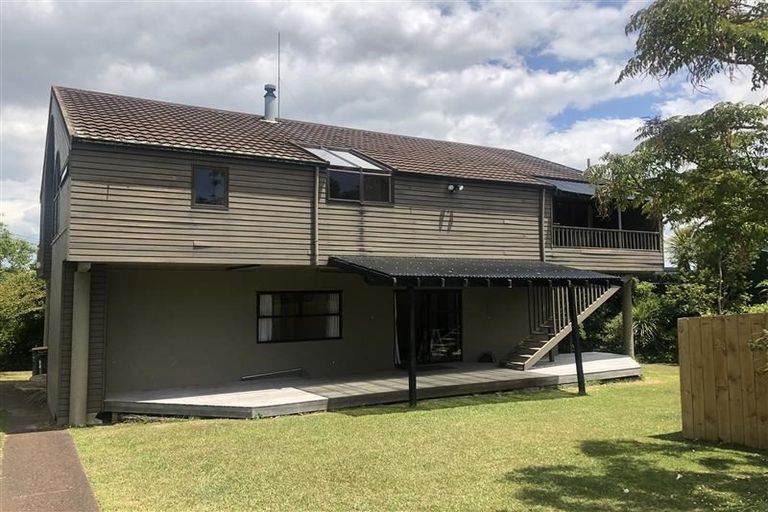 Photo of property in 3 Marae Road, Greenhithe, Auckland, 0632