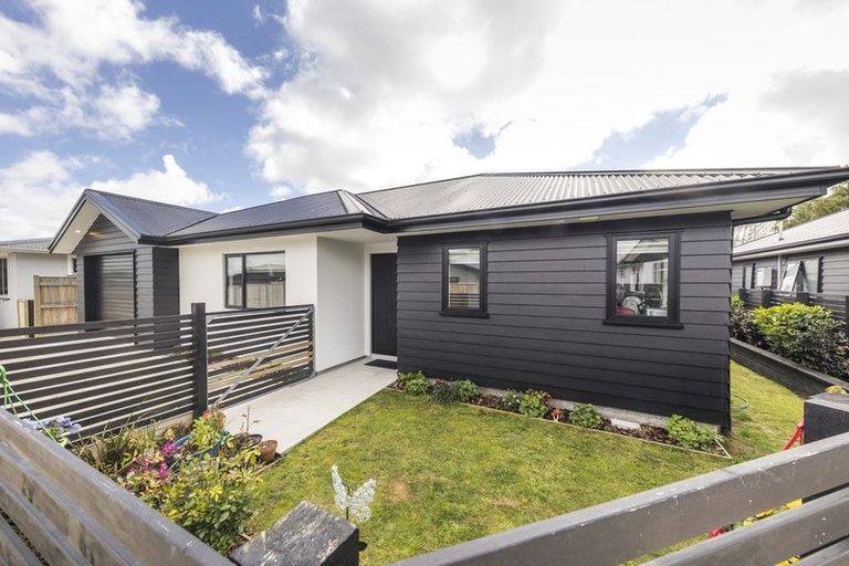 Photo of property in 24a Roberts Line, Kelvin Grove, Palmerston North, 4414
