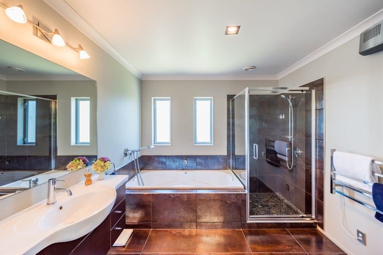 Photo of property in 173 Weggery Drive, Waikanae Beach, Waikanae, 5036