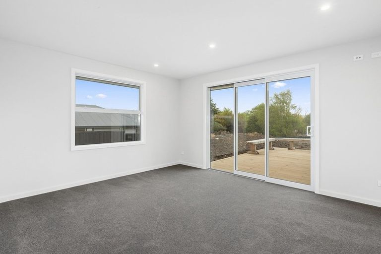 Photo of property in 2 Chatham Street, Waihola, Milton, 9073