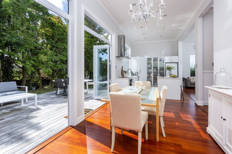 Photo of property in 10a Olwyn Place, Greenhithe, Auckland, 0632