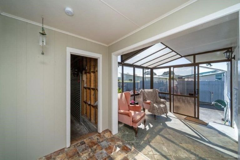 Photo of property in 25 Hunter Street, Hawera, 4610