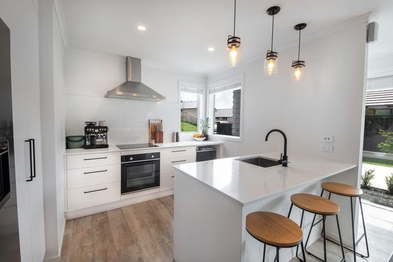 Photo of property in 11 Massee Way, Te Puke, 3119