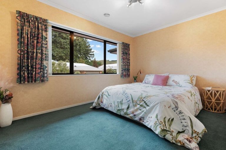 Photo of property in 36 Caulfield Place, Pukehangi, Rotorua, 3015
