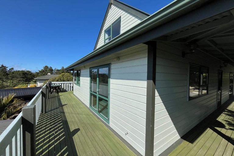 Photo of property in 14 Marjory Close, Broadmeadows, Wellington, 6035