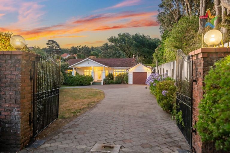 Photo of property in 52 Homewood Avenue, Karori, Wellington, 6012