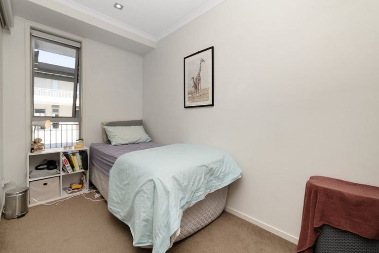 Photo of property in Algarve Apartments, 202/332 Maunganui Road, Mount Maunganui, 3116