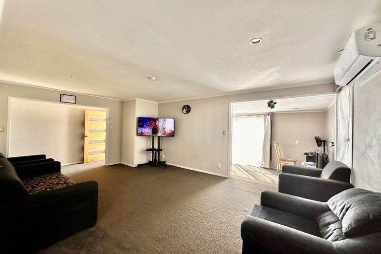 Photo of property in 192 Wordsworth Road, Manurewa, Auckland, 2102