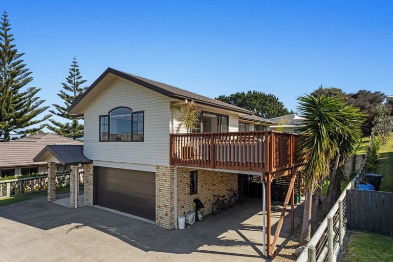 Photo of property in 5 Ocean View Road, Coastlands, Whakatane, 3120
