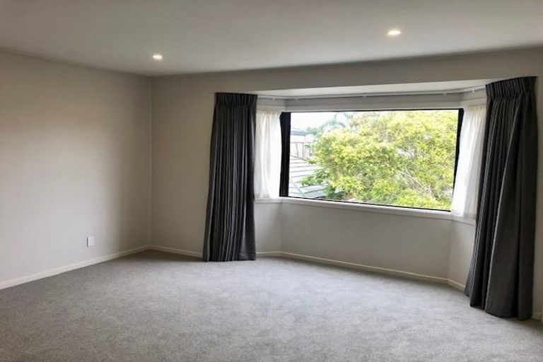 Photo of property in 2/48 Bayswater Avenue, Bayswater, Auckland, 0622