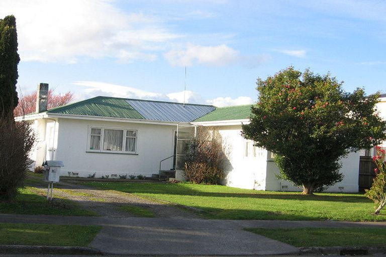 Photo of property in 18 Windsor Street, Terrace End, Palmerston North, 4410