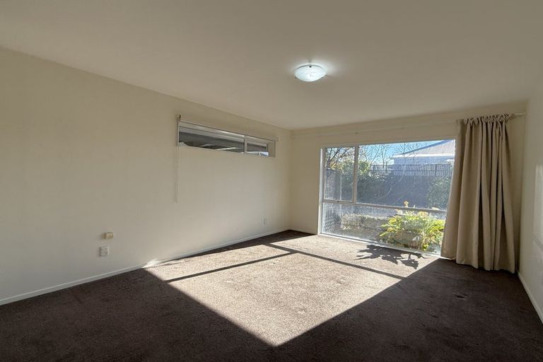 Photo of property in 32 Oxley Avenue, St Albans, Christchurch, 8014