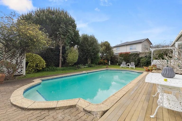 Photo of property in 5 Edgar Pearce Place, Howick, Auckland, 2014