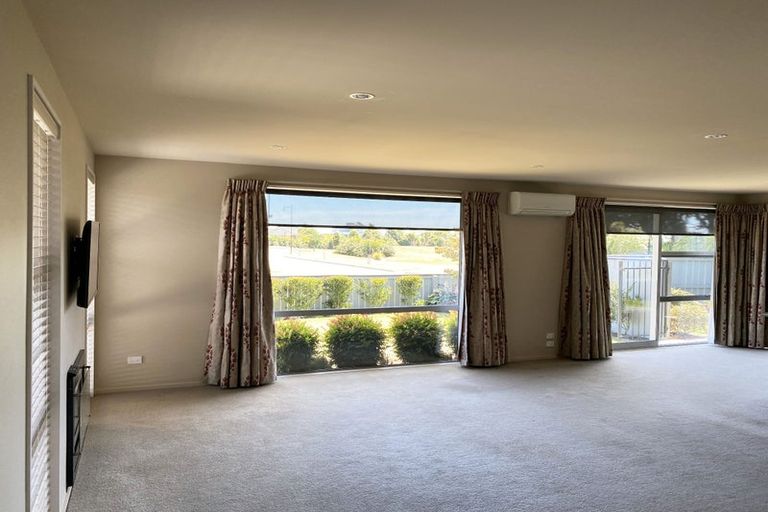 Photo of property in 94 Mcmahon Drive, Aidanfield, Christchurch, 8025