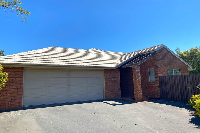 Photo of property in 5 Thornaby Close, Burnside, Christchurch, 8053