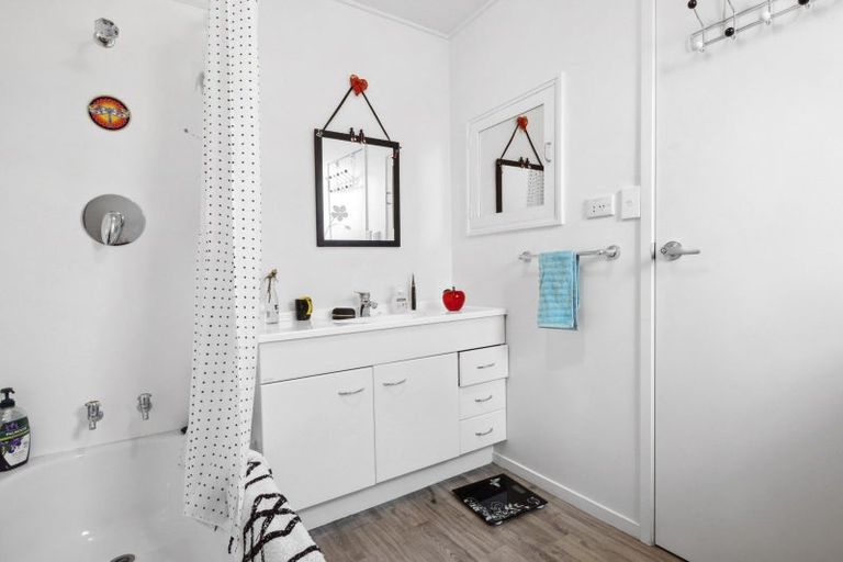 Photo of property in 7c Osmond Street, South Dunedin, Dunedin, 9012