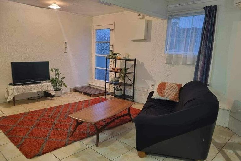 Photo of property in 10 Freya Place, Torbay, Auckland, 0630