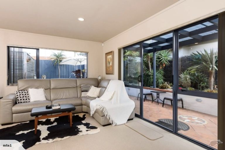 Photo of property in 4b Valley Road, Mount Maunganui, 3116