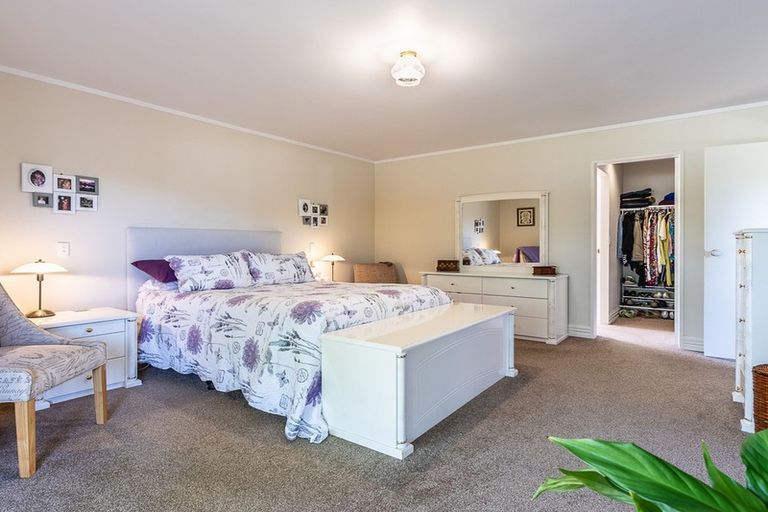 Photo of property in 270 Te Moana Road, Waikanae, 5036