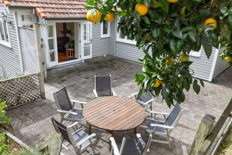 Photo of property in 84 Waitaha Road, Welcome Bay, Tauranga, 3112