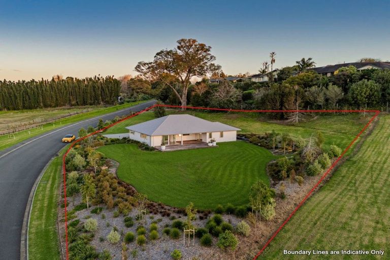 Photo of property in 22 Lone Gum Lane, Kerikeri, 0230