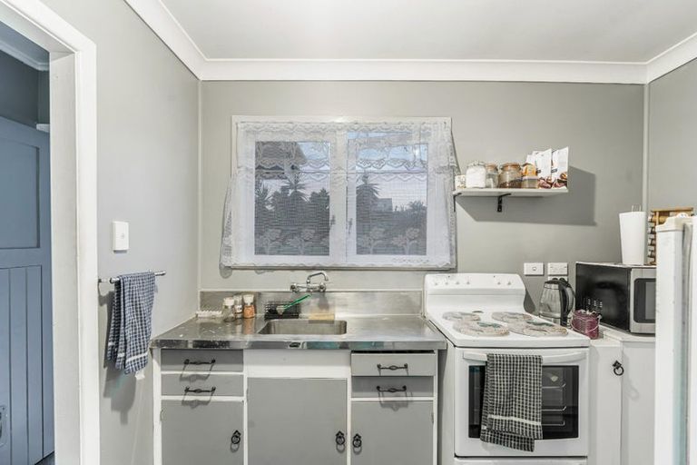 Photo of property in 1/33 Lavelle Road, Henderson, Auckland, 0612