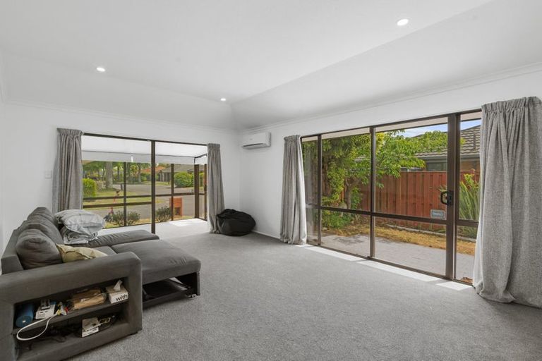 Photo of property in 36 Villa Grove, Ilam, Christchurch, 8041