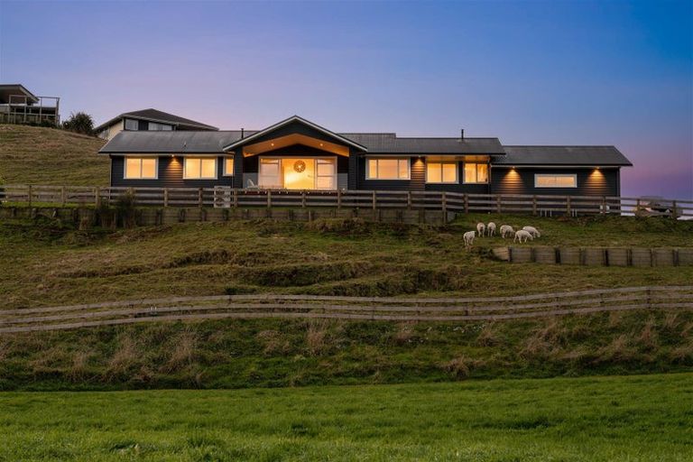 Photo of property in 43 Great West Road, Matipo Heights, Rotorua, 3015