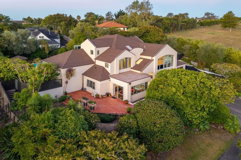 Photo of property in 24 Santa Cruz Drive, Shamrock Park, Auckland, 2016