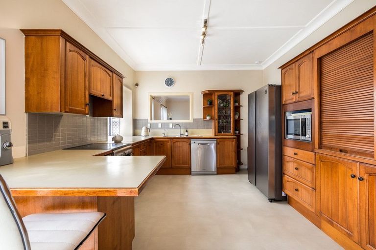 Photo of property in 129 Victoria Street, Cambridge, 3434