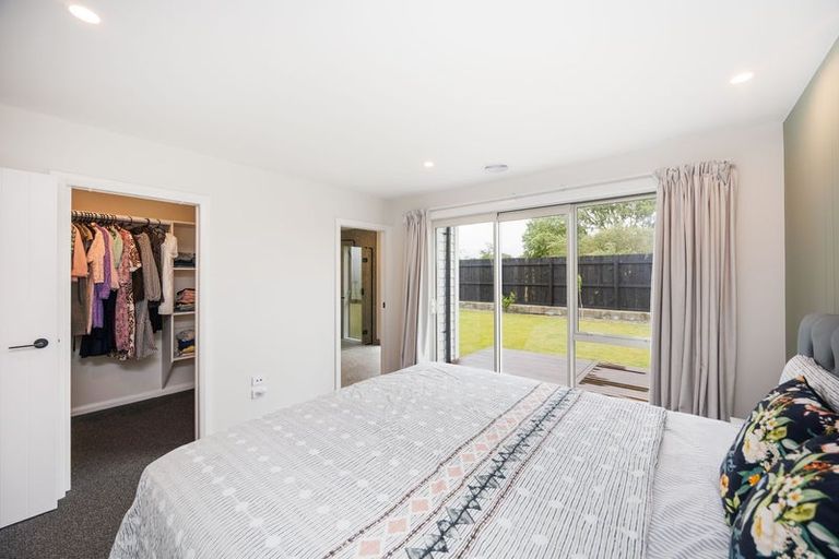 Photo of property in 72 Freedom Drive, Kelvin Grove, Palmerston North, 4414