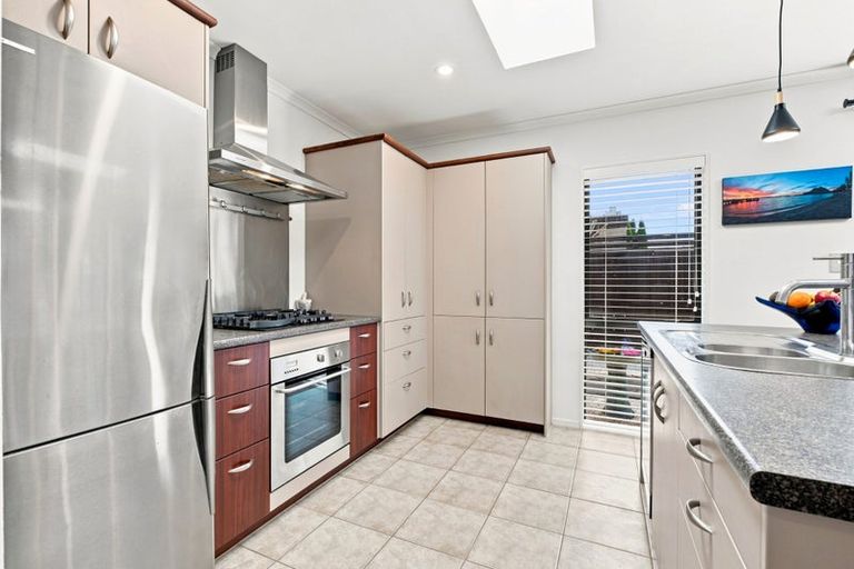 Photo of property in 32 Aranui Drive, Papamoa Beach, Papamoa, 3118