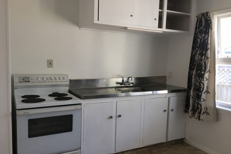 Photo of property in 10 Bevington Street, Avonhead, Christchurch, 8042