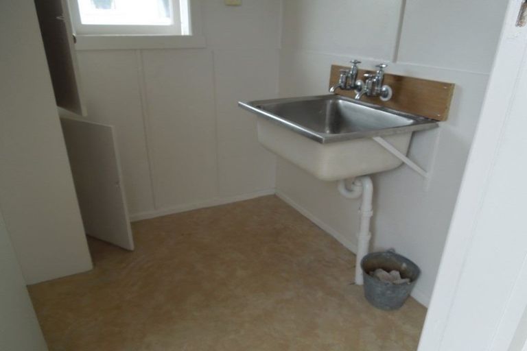 Photo of property in 5a Queen Road, Bellevue, Tauranga, 3110