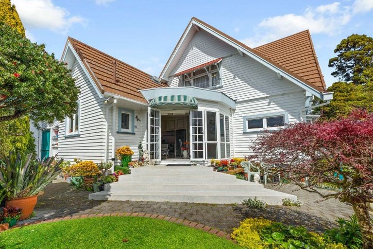 Photo of property in 81 Belt Road, New Plymouth, 4310