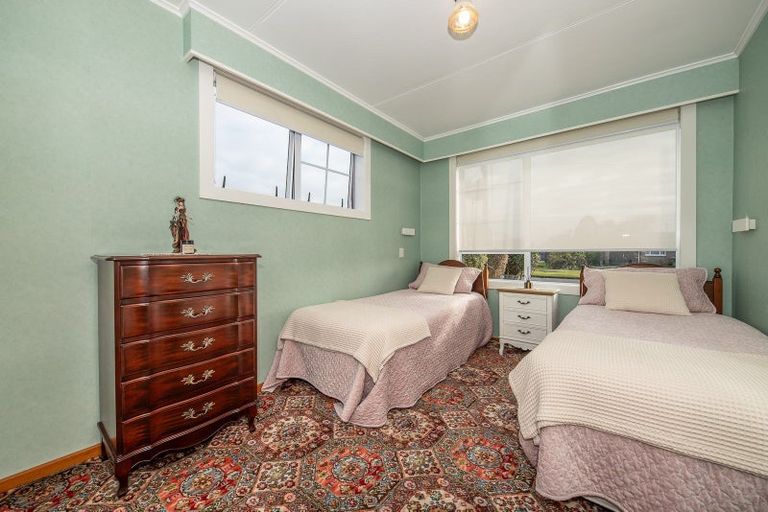 Photo of property in 38 Lyndhurst Street, Westport, 7825