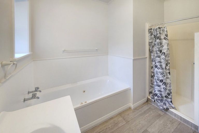 Photo of property in 145a Onslow Road, Khandallah, Wellington, 6035