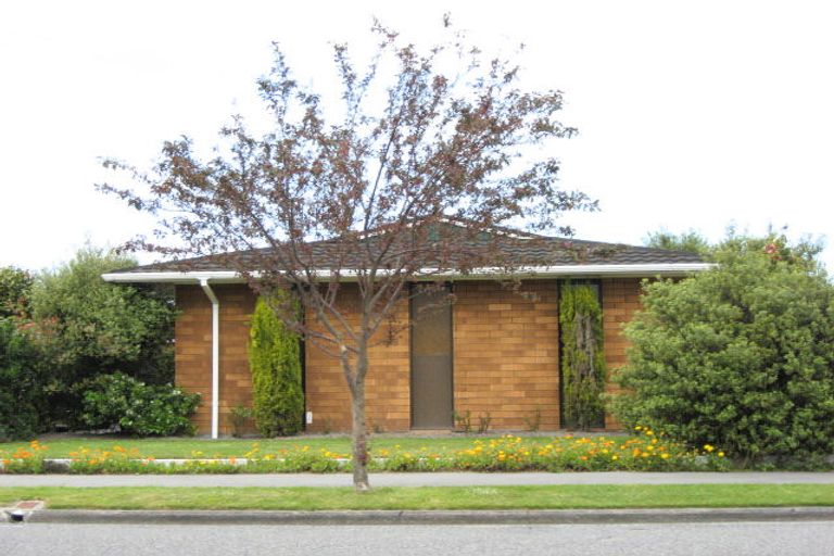 Photo of property in 10 Kinley Street, Rangiora, 7400