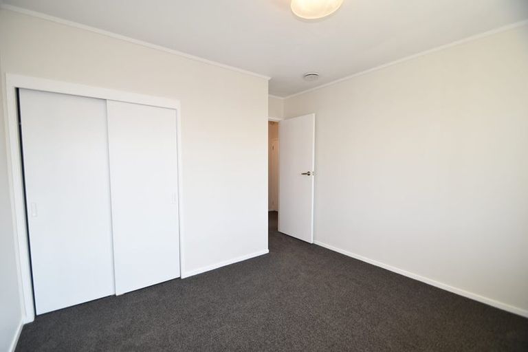 Photo of property in 9 Wairata Place, Te Atatu South, Auckland, 0610