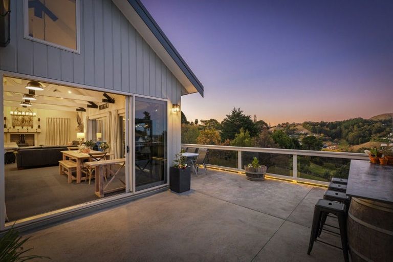 Photo of property in 1 Te Roera Drive, Taradale, Napier, 4112