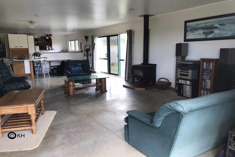 Photo of property in 133 Hanham Road, Kumeu, 0891