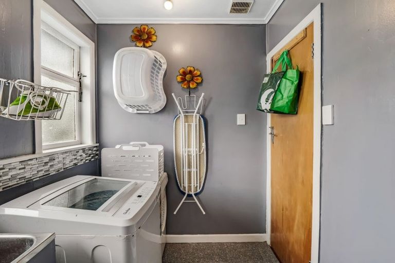 Photo of property in 72 Manuka Street, Castlecliff, Whanganui, 4501